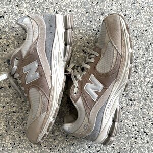 New Balance 2002R Driftwood Size 11W / 9.5M